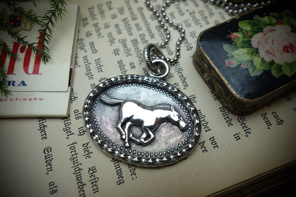 Silver Pendant „UNTAMED HORSE“