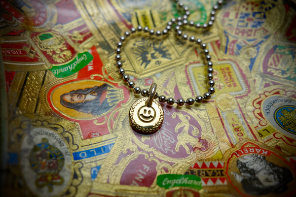 Gold Charm „KEEP SMILING“