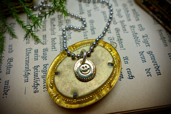 Gold Charm „KEEP SMILING“