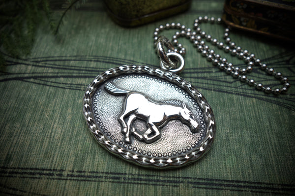 Silver Pendant „UNTAMED HORSE“