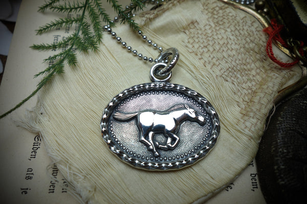 Silver Pendant „UNTAMED HORSE“