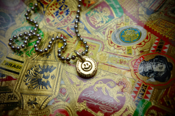 Gold Charm „KEEP SMILING“