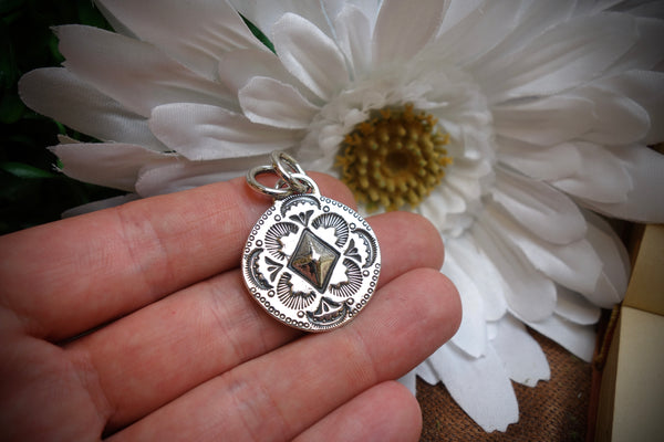 Silver Pendant „DIAMOND CONCHO“