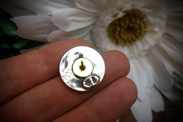 Silver Pin „LOVING FATHER WITH CHILD“