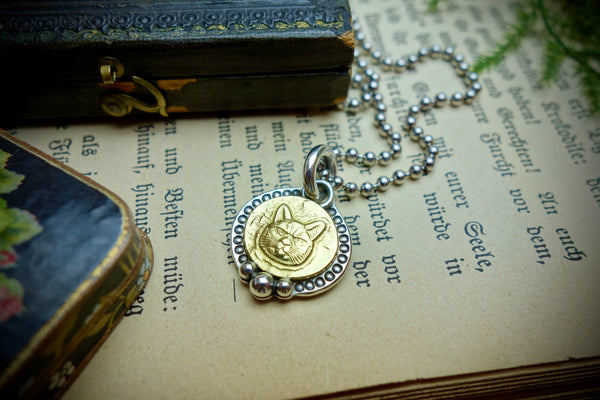 Silver Pendant „GRUMPY KITTY“