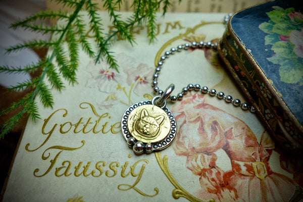 Silver Pendant „GRUMPY KITTY“