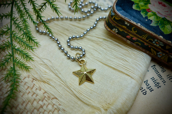 Gold Pendant „STAR“