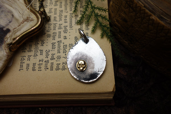 Silver Pendant „GOLDEN SKULL“