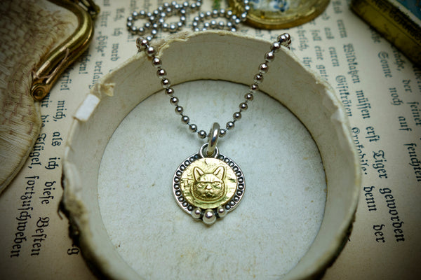 Silver Pendant „GRUMPY KITTY“