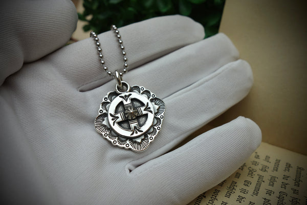 Silver Pendant „MEDICINE WHEEL“