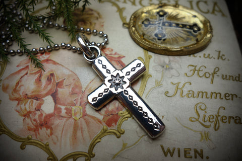 Silver Pendant „LOVE HOPE FAITH“