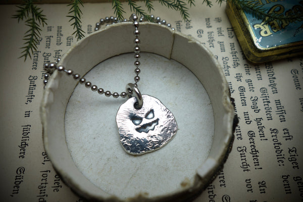 Silver Pendant „AIN‘T NICE“