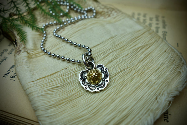 Silver Pendant „GOLDEN CONCHO“