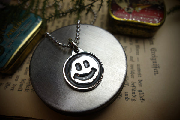 Silver Pendant „KEEP SMILING“