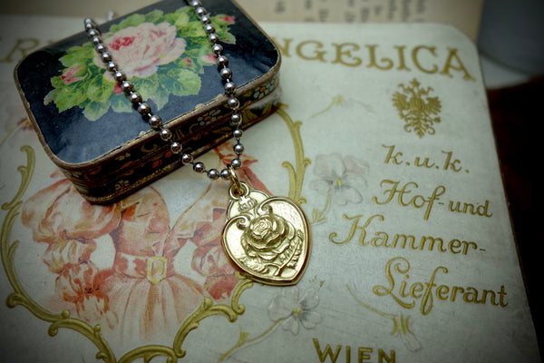 Gold Pendant „ETERNAL LOVE“