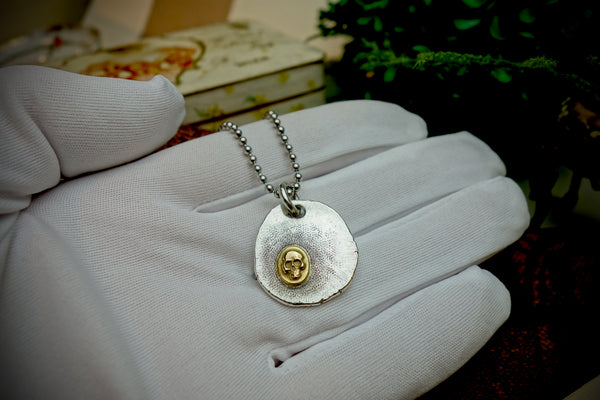 Silver Pendant „GOLDEN SKULL“