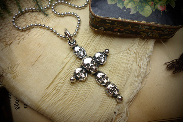 Silver Pendant „SKULL CROSS“