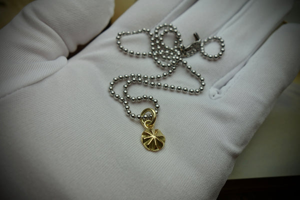 Gold Pendant „GOLDEN CONCHO“
