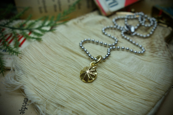 Gold Pendant „GOLDEN CONCHO“