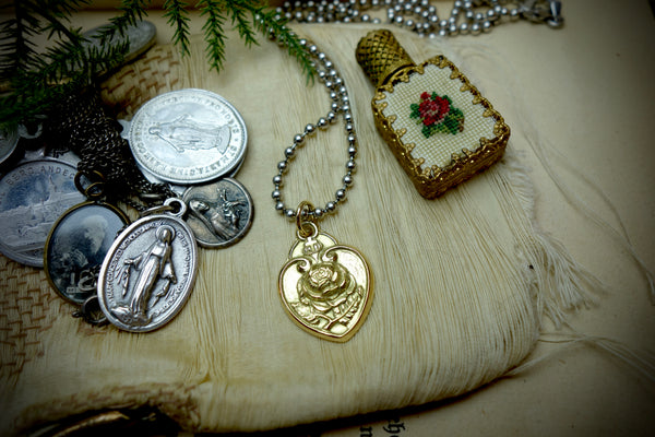 Gold Pendant „ETERNAL LOVE“