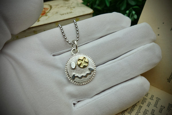 Silver Pendant „STAY WEIRD“