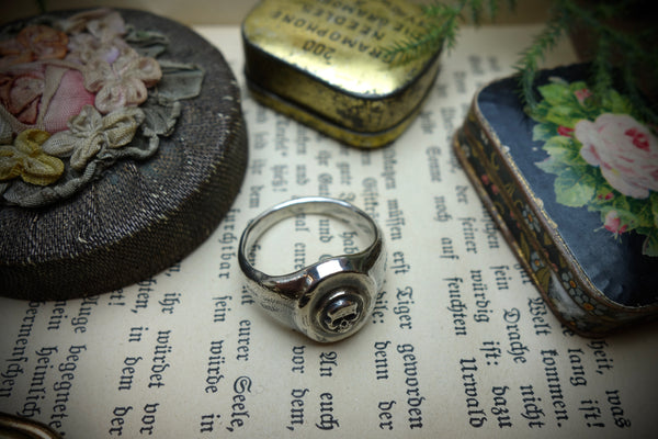 Signet Ring „MEMENTO MORI“, U.S. Size 11 3/4