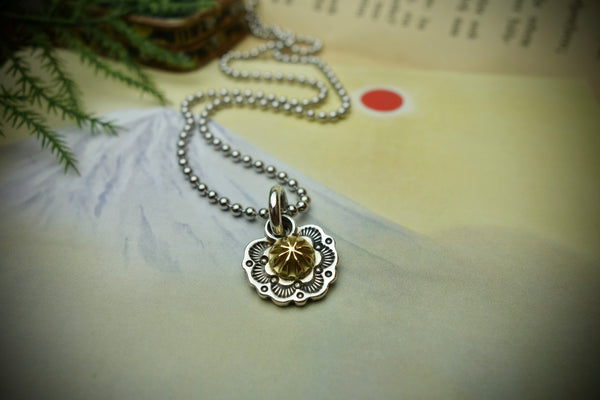 Silver Pendant „GOLDEN CONCHO“