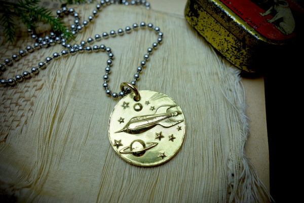 Gold Pendant „DREAM BIG“