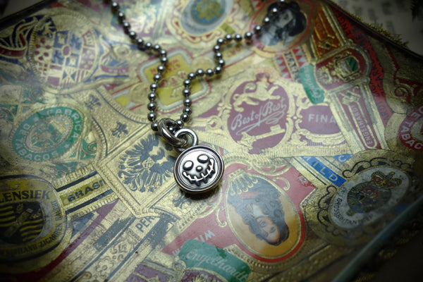Silver Pendant „QUIRKY ZOMBIE SMILEY“
