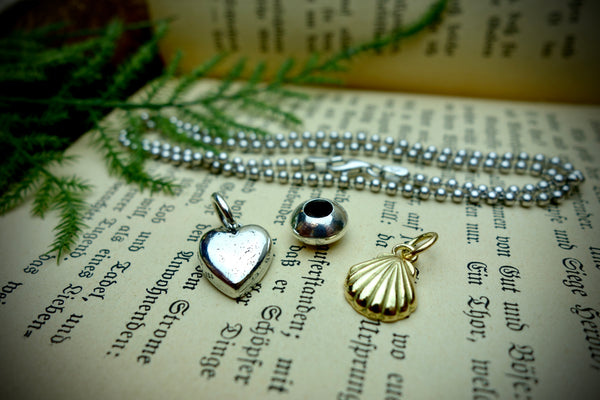 Charm Set „PILGRIM“