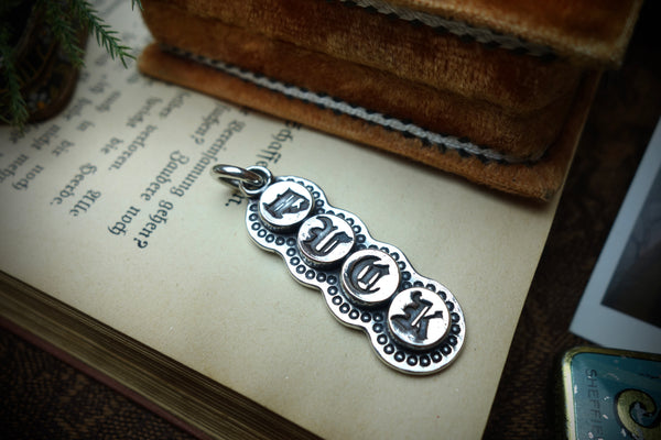 Silver Pendant „FUCK“