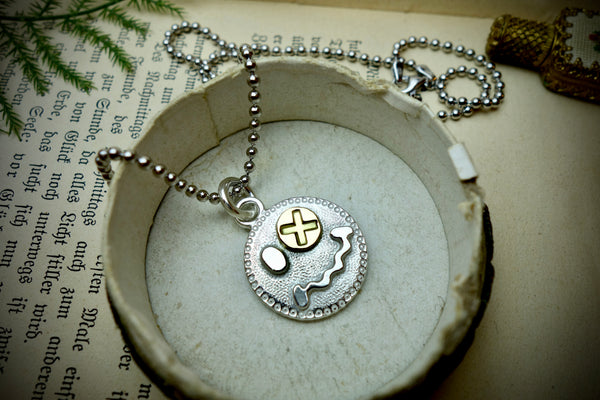 Silver Pendant „STAY WEIRD“