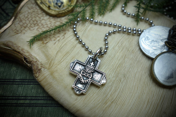 Silver Pendant „SACRED HEART CROSS“