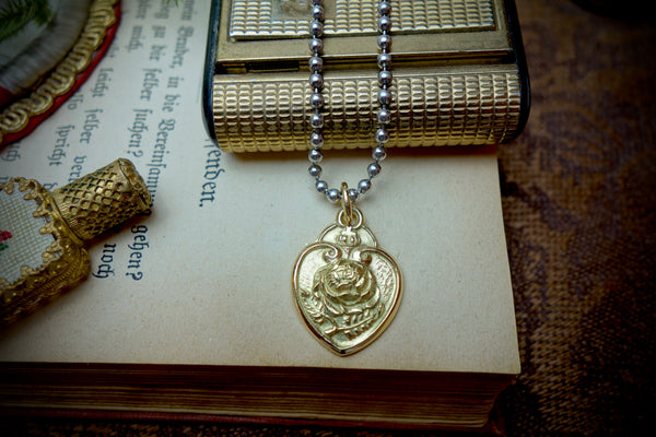 Gold Pendant „ETERNAL LOVE“