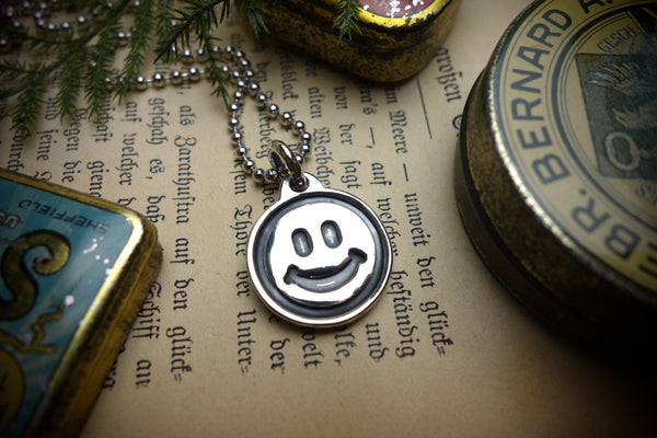 Silver Pendant „KEEP SMILING“