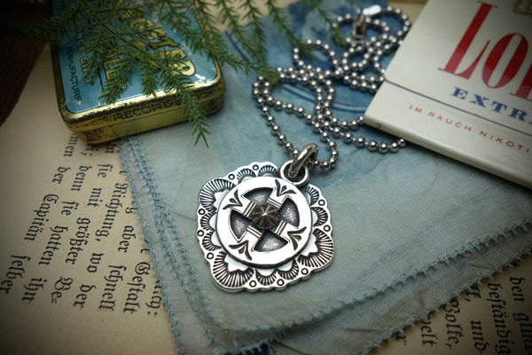 Silver Pendant „MEDICINE WHEEL“
