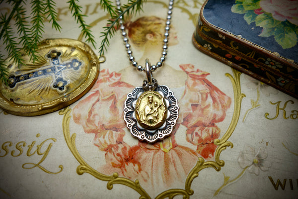 Silver Pendant „MADONNA WITH CHILD“