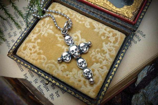 Silver Pendant „SKULL CROSS“