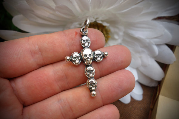 Silver Pendant „SKULL CROSS“