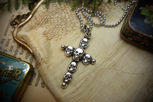 Silver Pendant „SKULL CROSS“