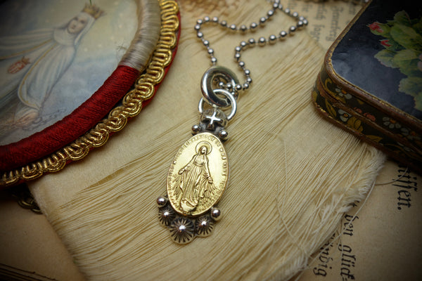 Silver Pendant „GOLDEN MADONNA“