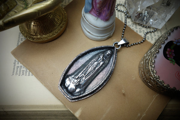 Silver Pendant „MOTHER MARY“