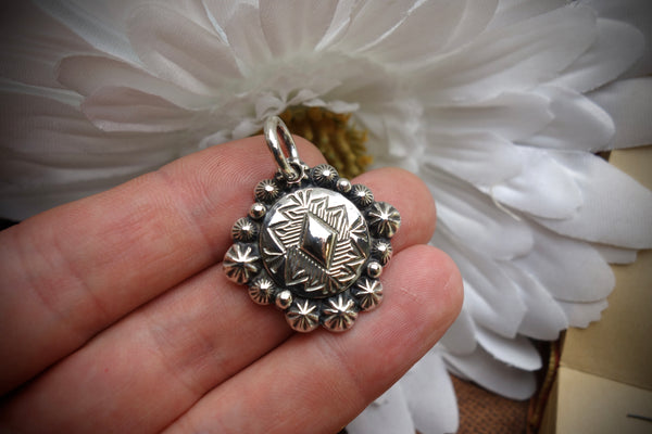 Silver Pendant „DIAMOND CONCHO“