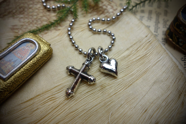 Silver Charm Necklace „FAITH & LOVE“