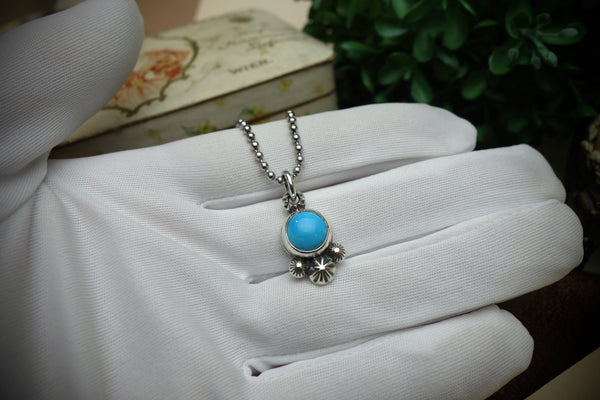 Silver Pendant „SLEEPING BEAUTY“ (Reserviert)