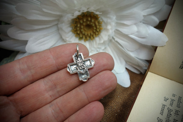 Silver Pendant „SACRED HEART CROSS“