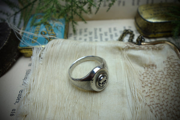 Signet Ring „MEMENTO MORI“, U.S. Size 11 3/4
