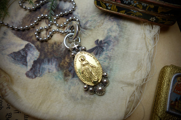 Silver Pendant „GOLDEN MADONNA“