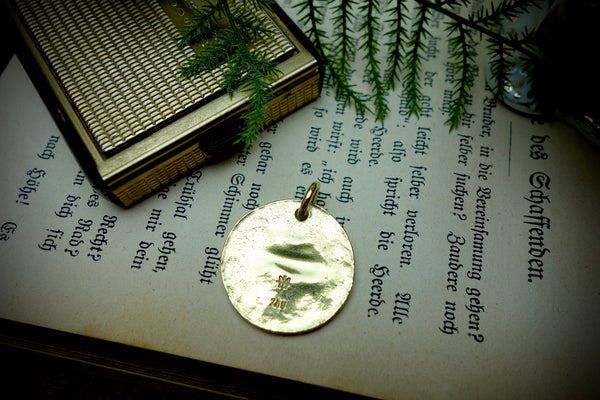 Gold Pendant „DREAM BIG“