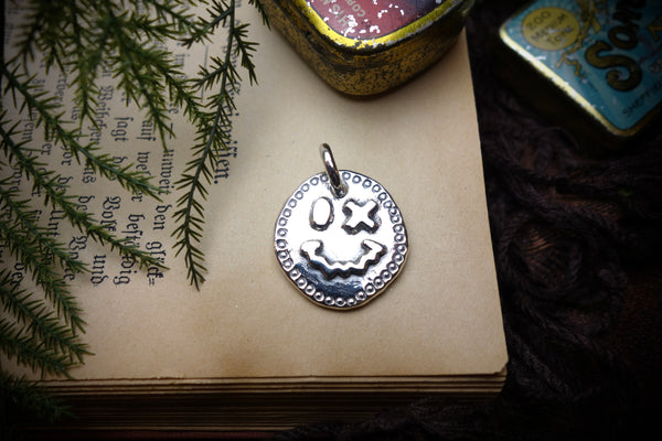 Silver Pendant „STAY WEIRD“